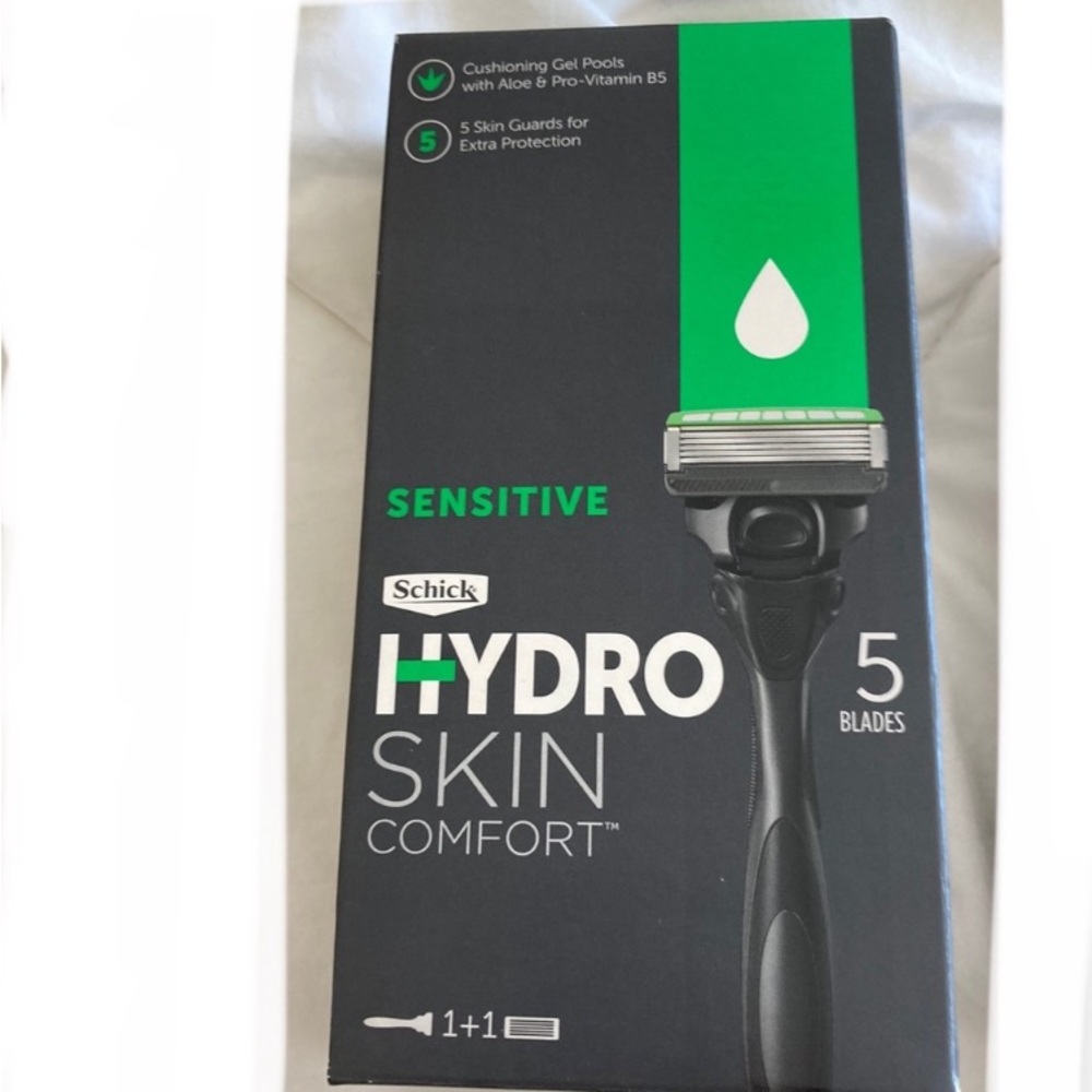 NWT Schick Hydro Skin Comfort Sensitive Skin Shaving Razor - Picture 9 of 13